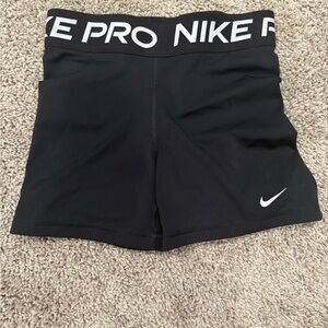 Black Nike pro sports